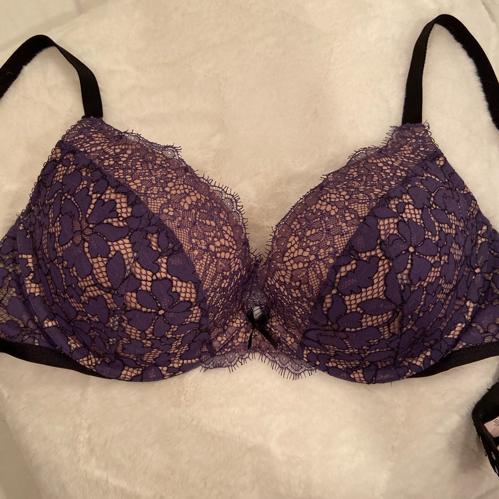 VS Bra 34 D